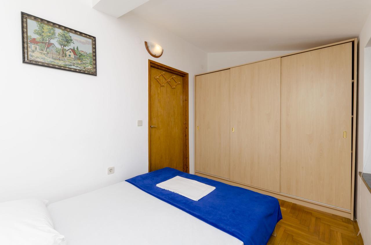 פרימוסטן Apartments Mirko מראה חיצוני תמונה